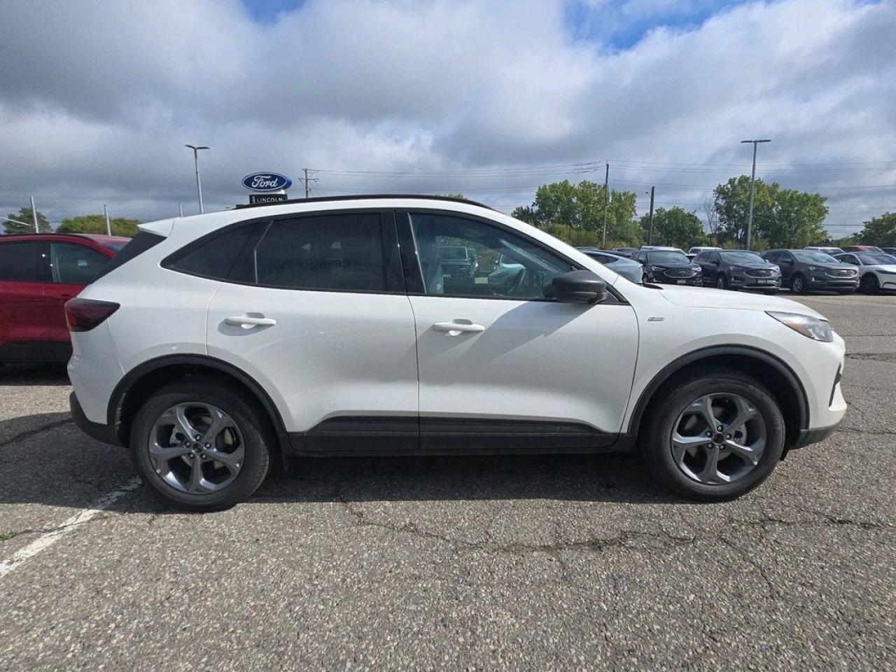2025 Ford Escape ST-LINE, PANORAMIC ROOF, ADAPTIVE CRUISE, Photo2