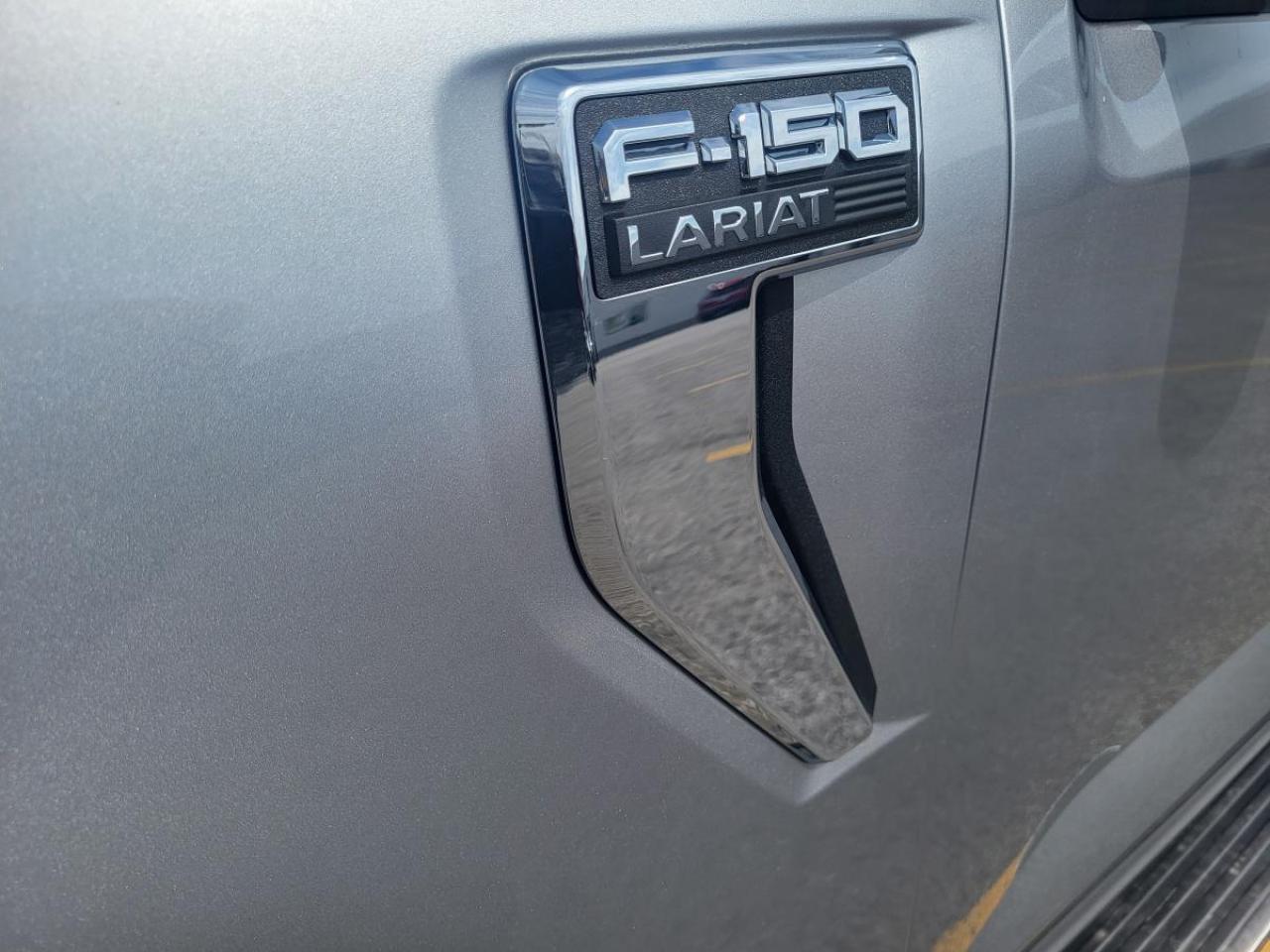 2023 Ford F-150 Lariat 4WD SuperCrew 5.5' Box Photo