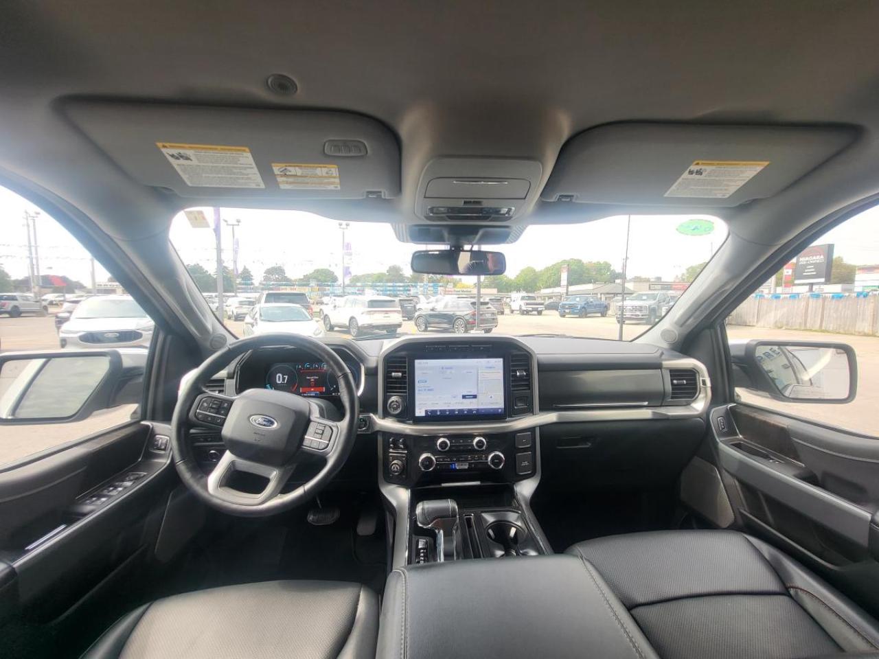 2023 Ford F-150 Lariat 4WD SuperCrew 5.5' Box Photo