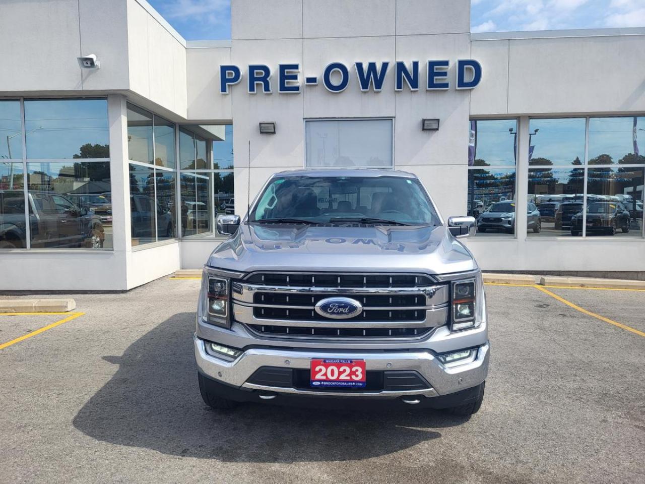 2023 Ford F-150 Lariat 4WD SuperCrew 5.5' Box Photo2