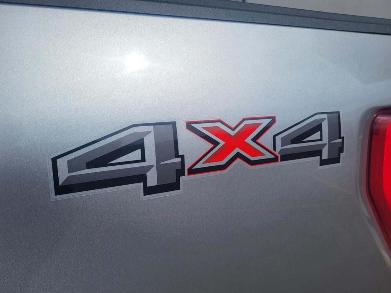 2023 Ford F-150 Lariat 4WD SuperCrew 5.5' Box Photo