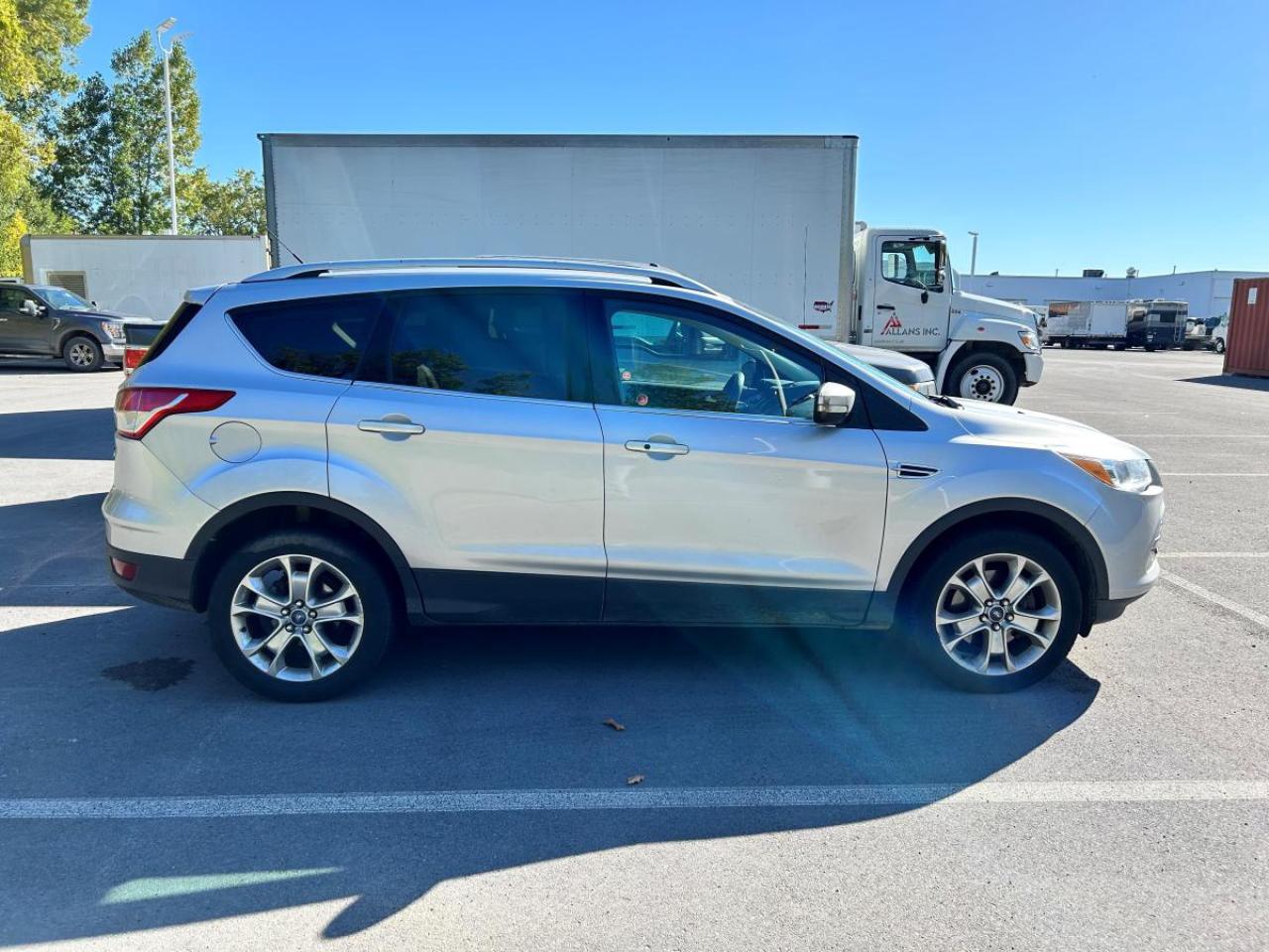 2014 Ford Escape Titanium Photo3