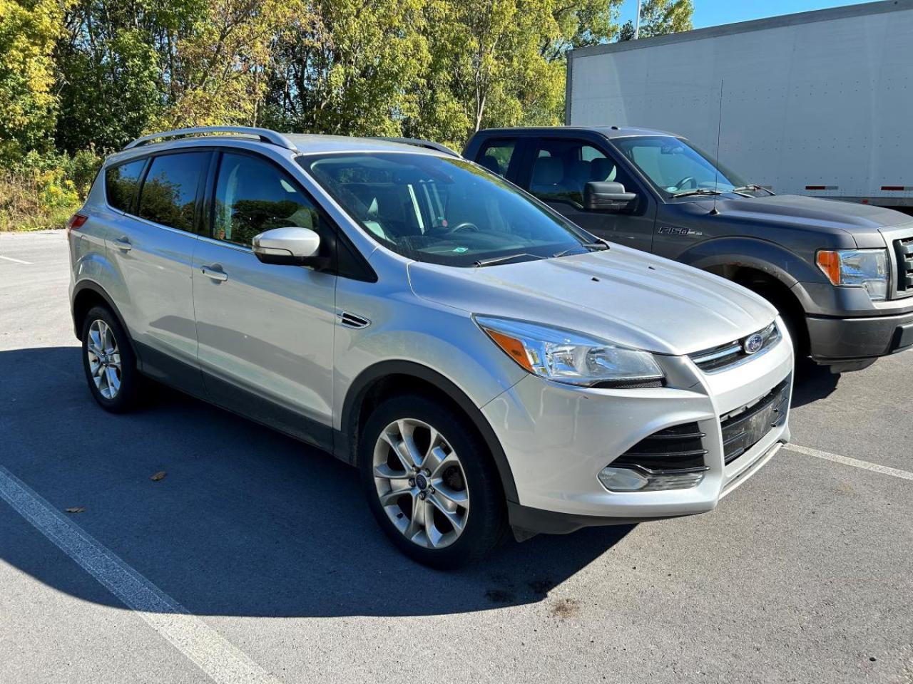 2014 Ford Escape Titanium Photo2
