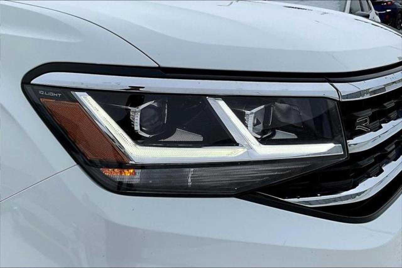 2023 Volkswagen Atlas Cross Sport Photo