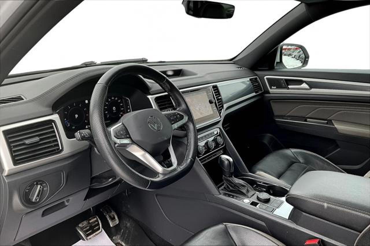 2023 Volkswagen Atlas Cross Sport Photo
