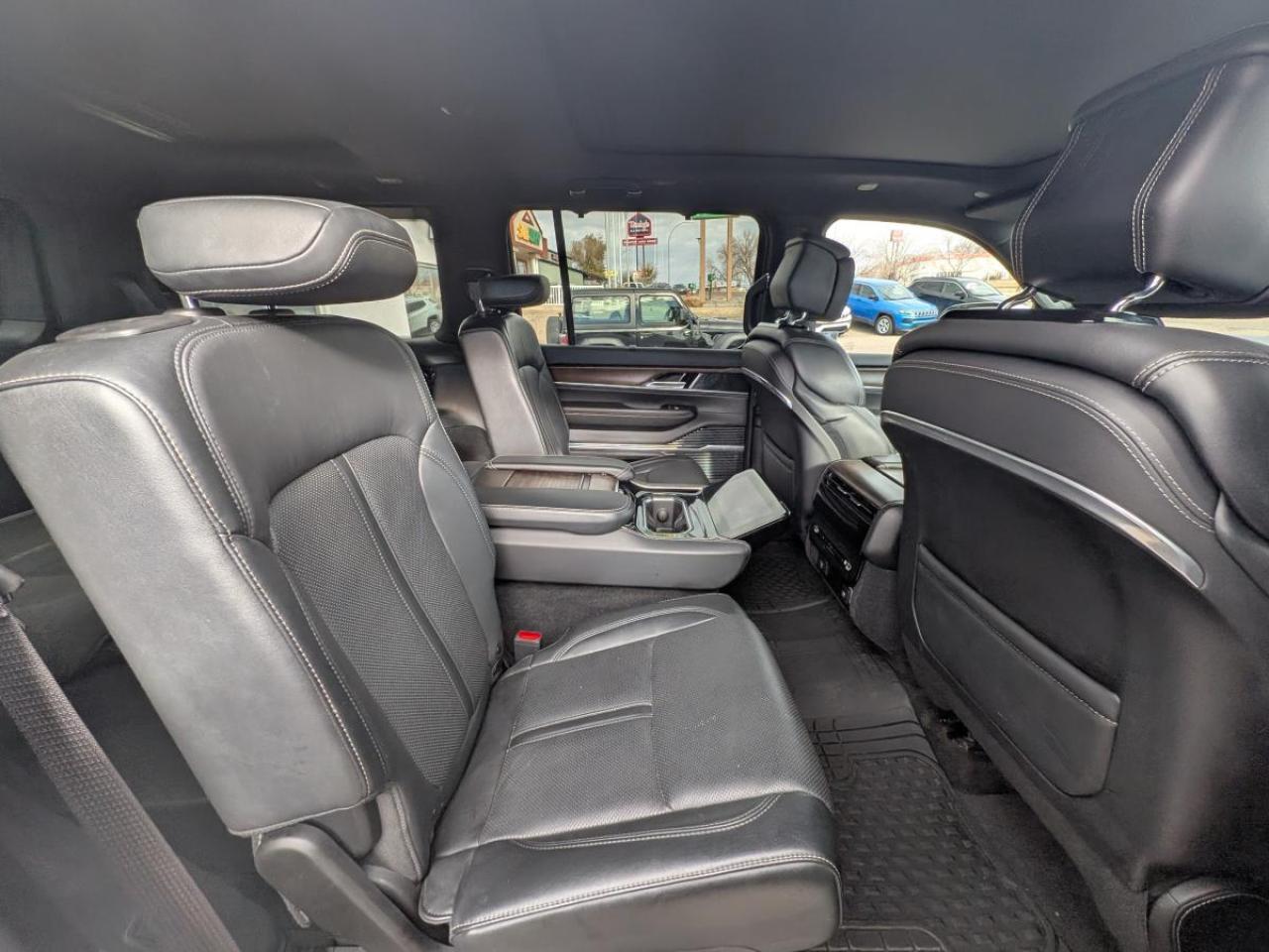 2022 Jeep Grand Wagoneer Series I 4x4 Photo