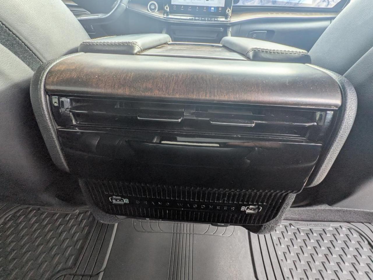 2022 Jeep Grand Wagoneer Series I 4x4 Photo