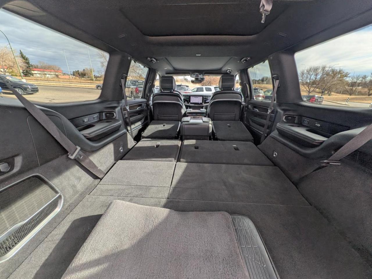 2022 Jeep Grand Wagoneer Series I 4x4 Photo