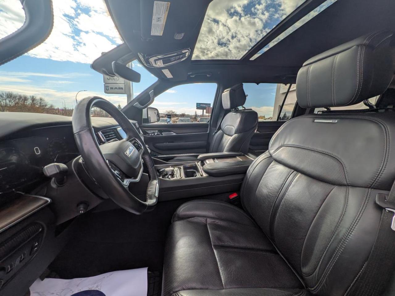 2022 Jeep Grand Wagoneer Series I 4x4 Photo