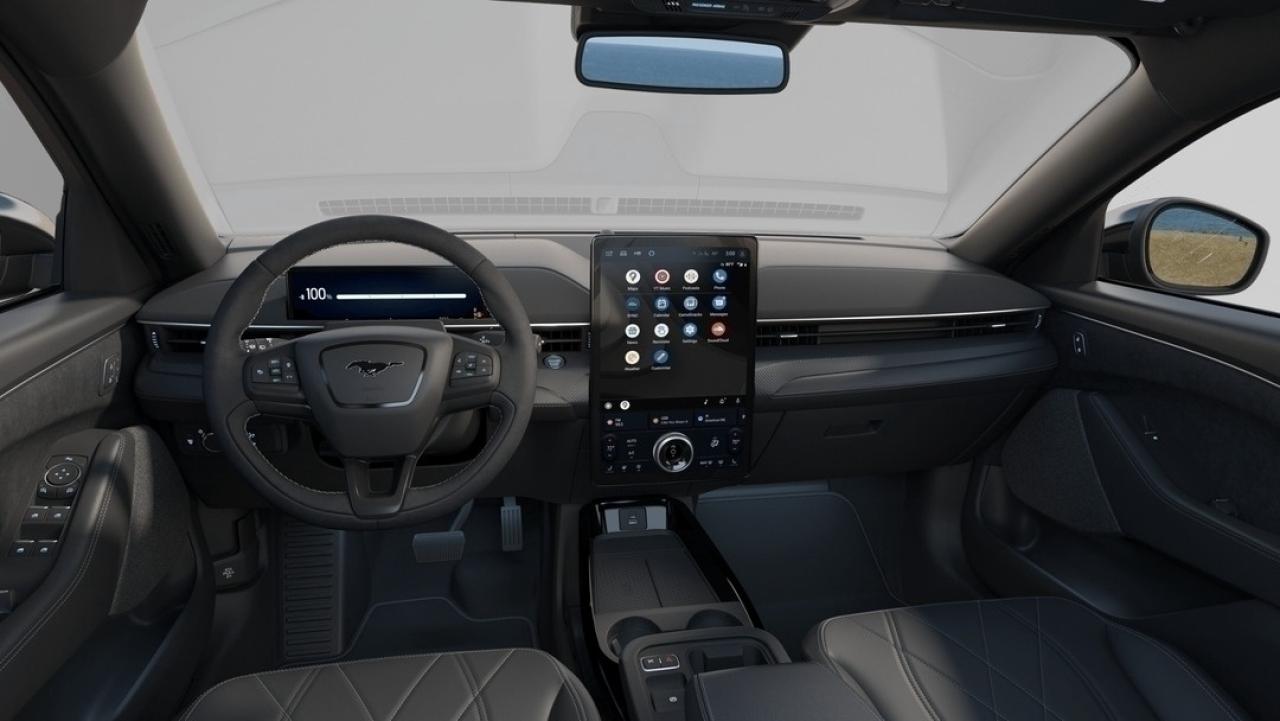 2025 Ford F-150 XLT Photo2