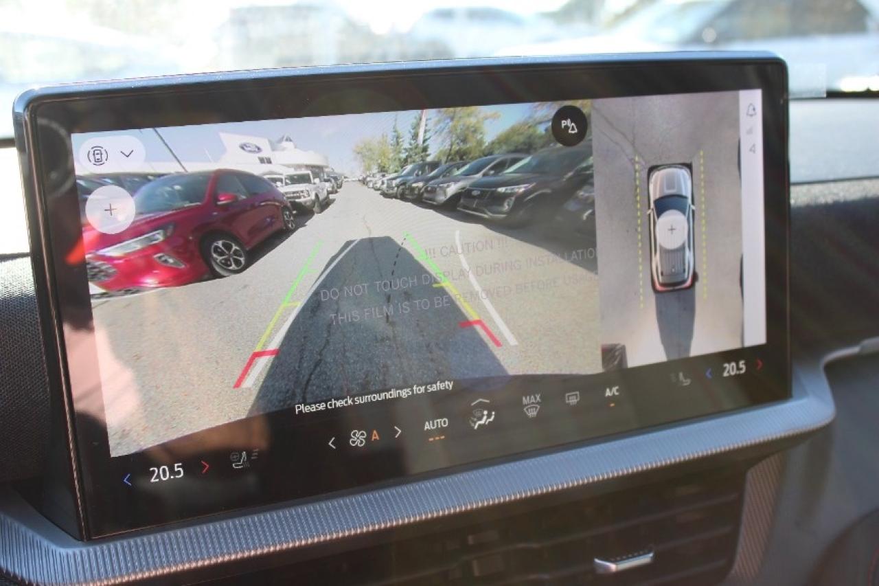 2025 Ford Explorer ST-Line Photo