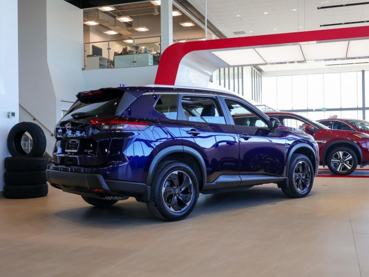 2024 Nissan Rogue SV Moonroof  - Moonroof -  Power Liftgate Photo