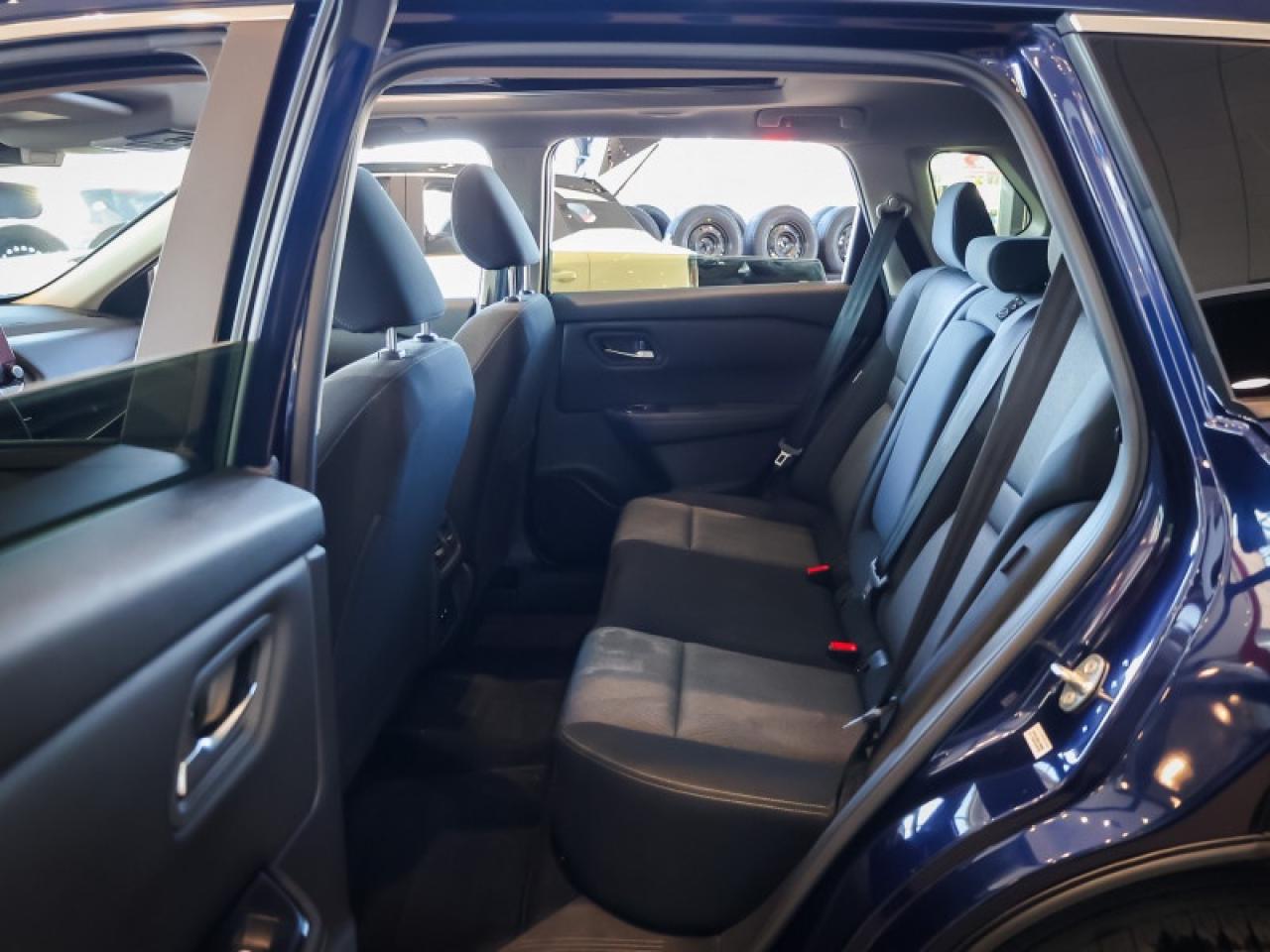 2024 Nissan Rogue SV Moonroof  - Moonroof -  Power Liftgate Photo