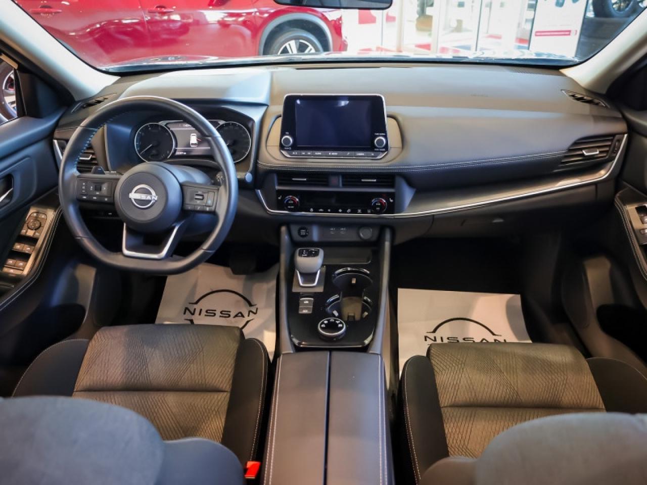 2024 Nissan Rogue SV Moonroof  - Moonroof -  Power Liftgate Photo