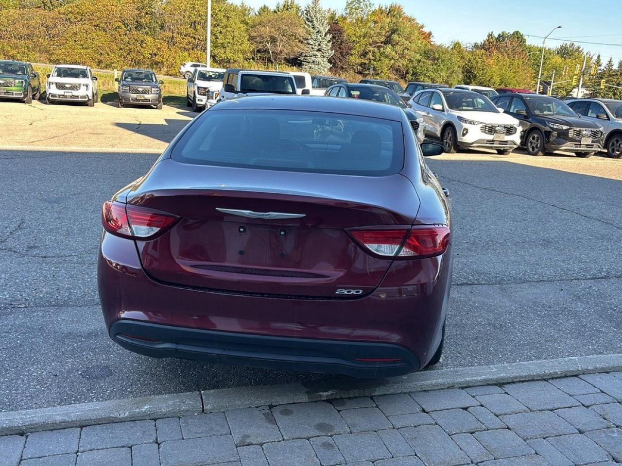 2016 Chrysler 200 LX, LOCAL TRADE, AUTOMATIC, LOW KM'S! CLEAN! Photo
