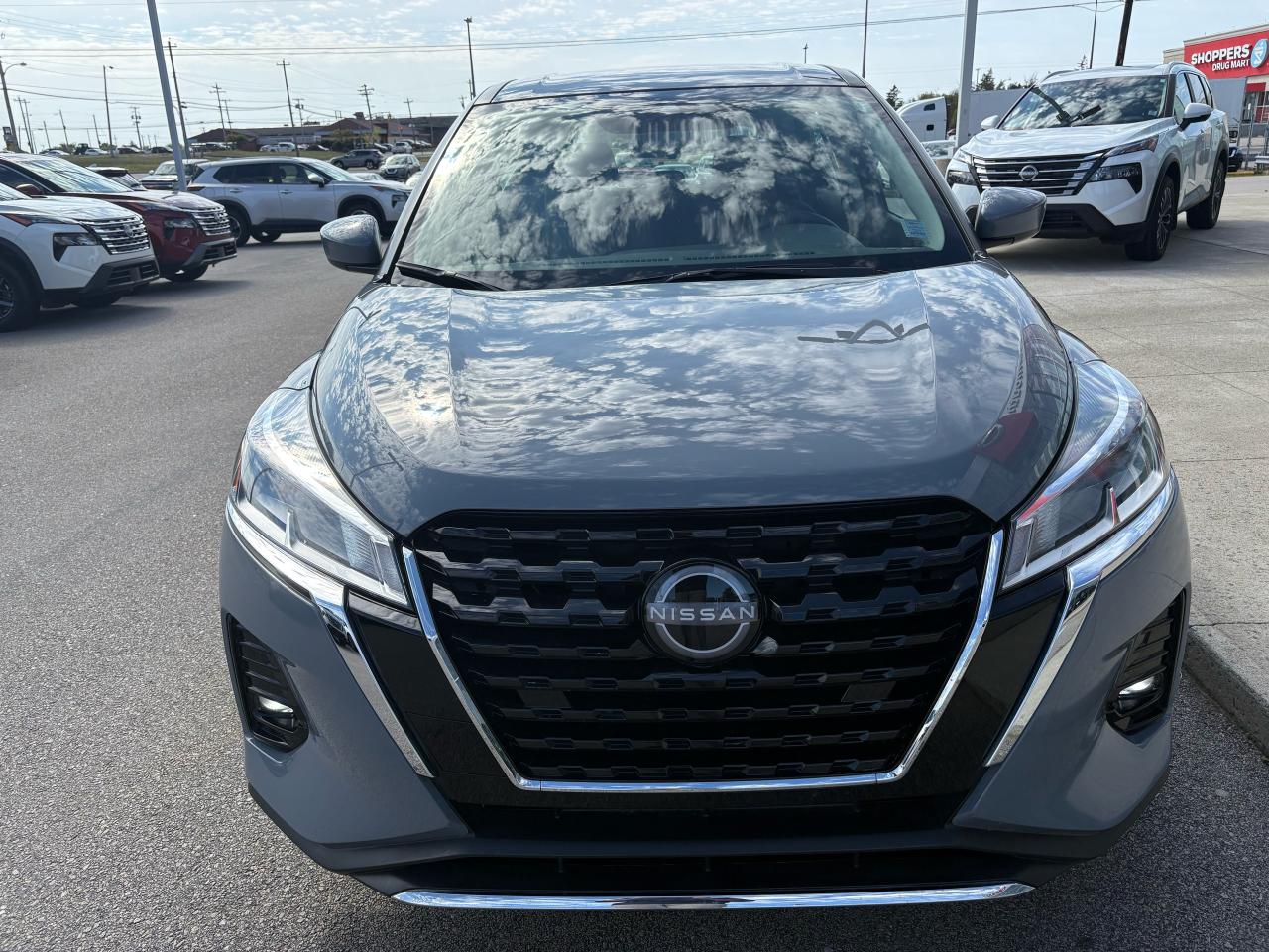 2024 Nissan Kicks S Photo3