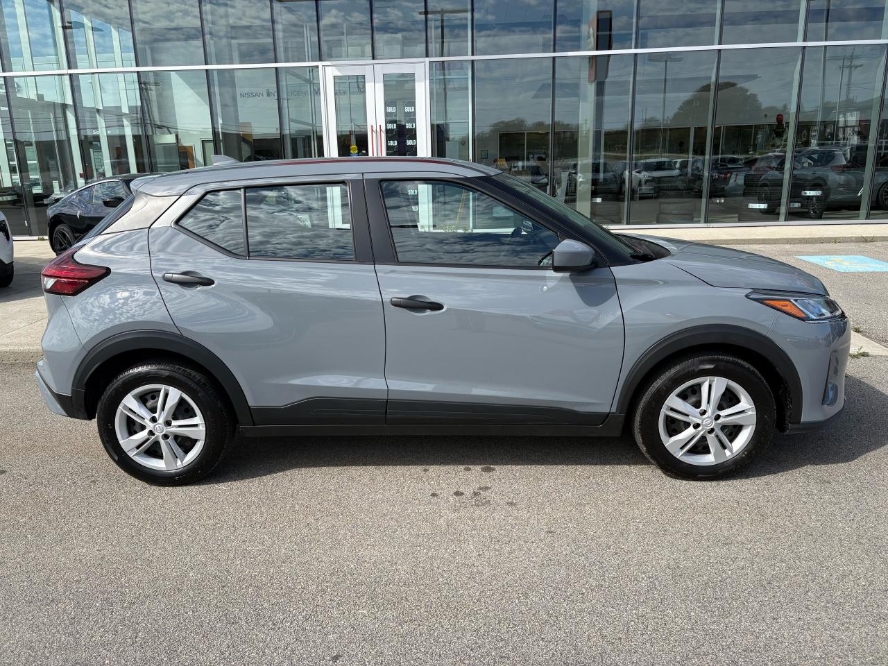 2024 Nissan Kicks S Photo2