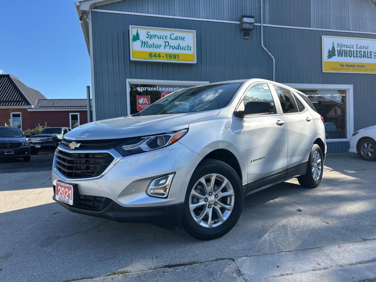 2021 Chevrolet Equinox LS   AWD ** SUPER  CLEAN ** Photo0