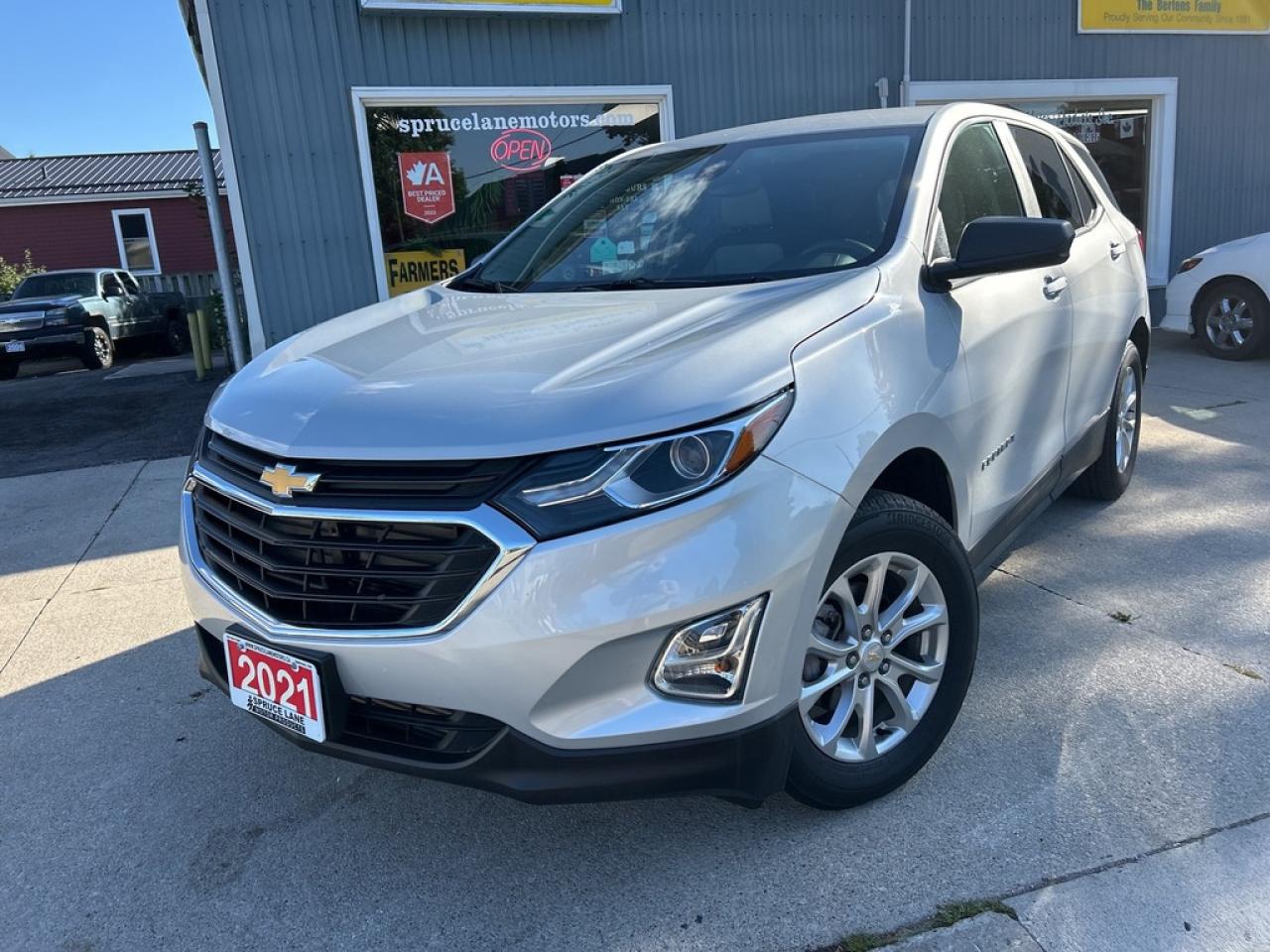 2021 Chevrolet Equinox LS   AWD ** SUPER  CLEAN ** Photo