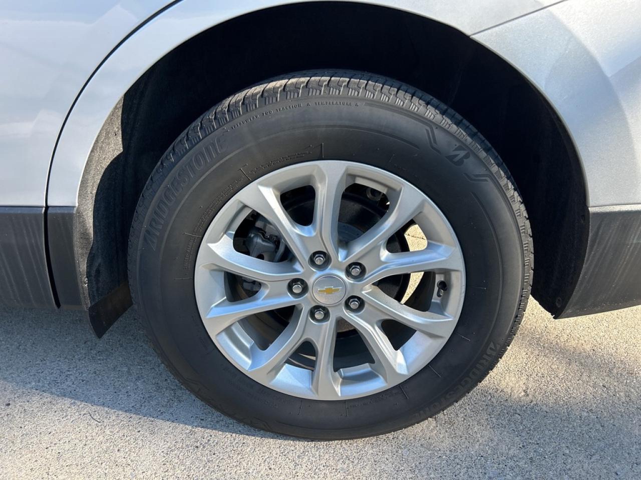 2021 Chevrolet Equinox LS   AWD ** SUPER  CLEAN ** Photo