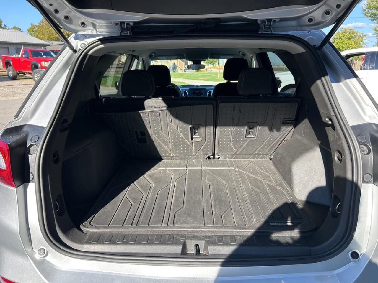 2021 Chevrolet Equinox LS   AWD ** SUPER  CLEAN ** Photo