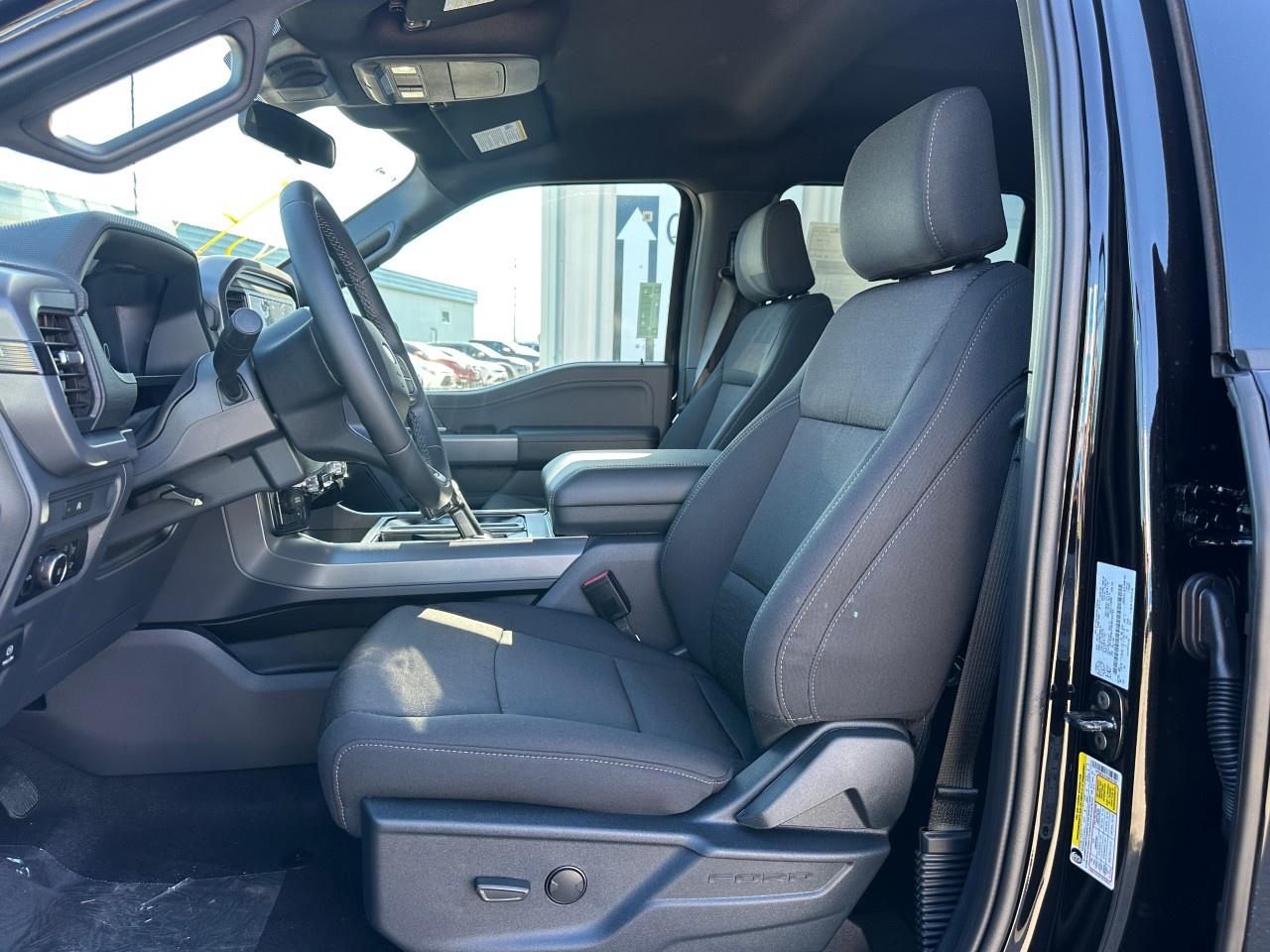 2025 Ford F-150 XLT 4WD SuperCrew 5.5' Box Photo