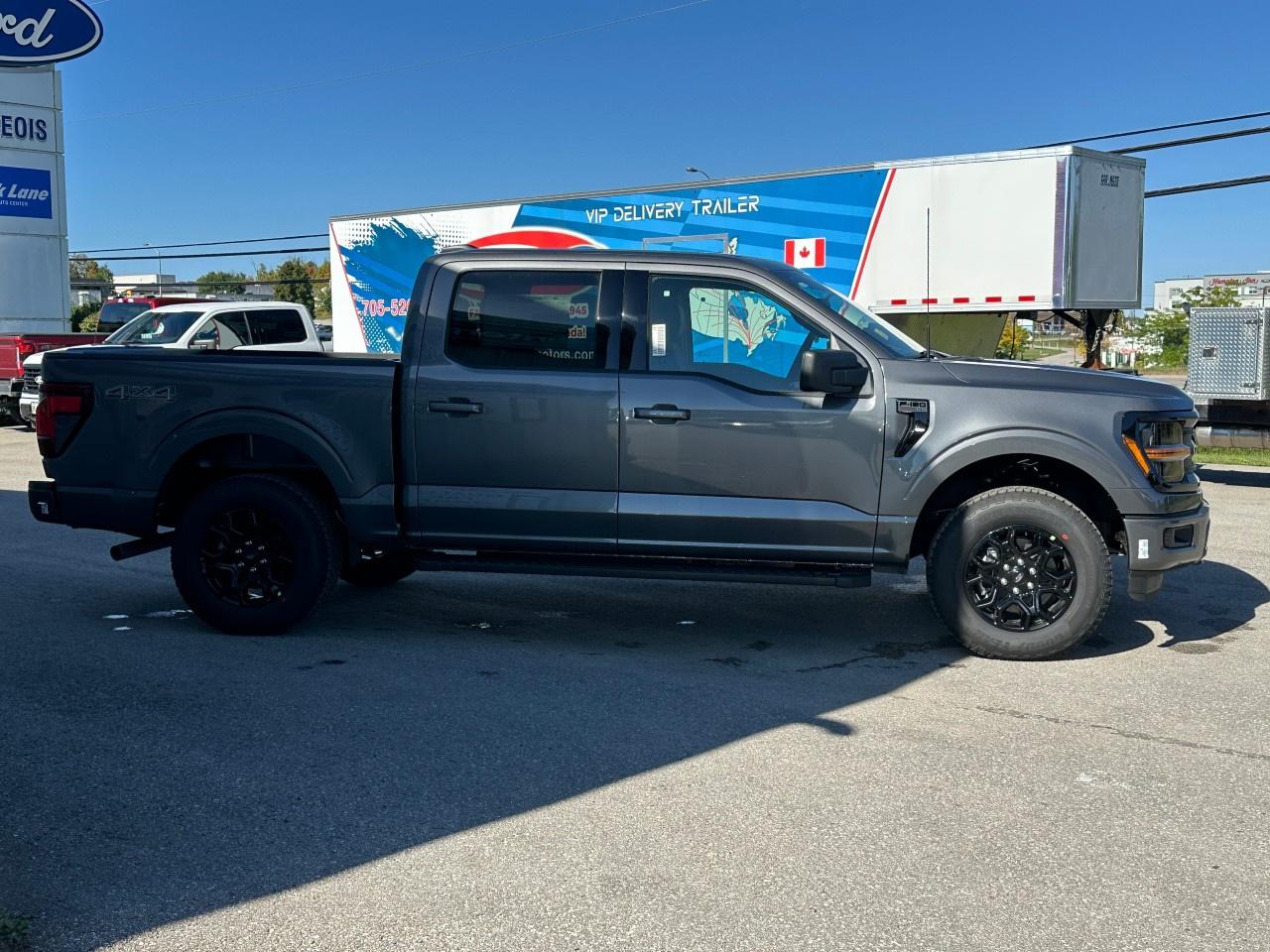 2025 Ford F-150 XLT 4WD SuperCrew 5.5' Box Photo4