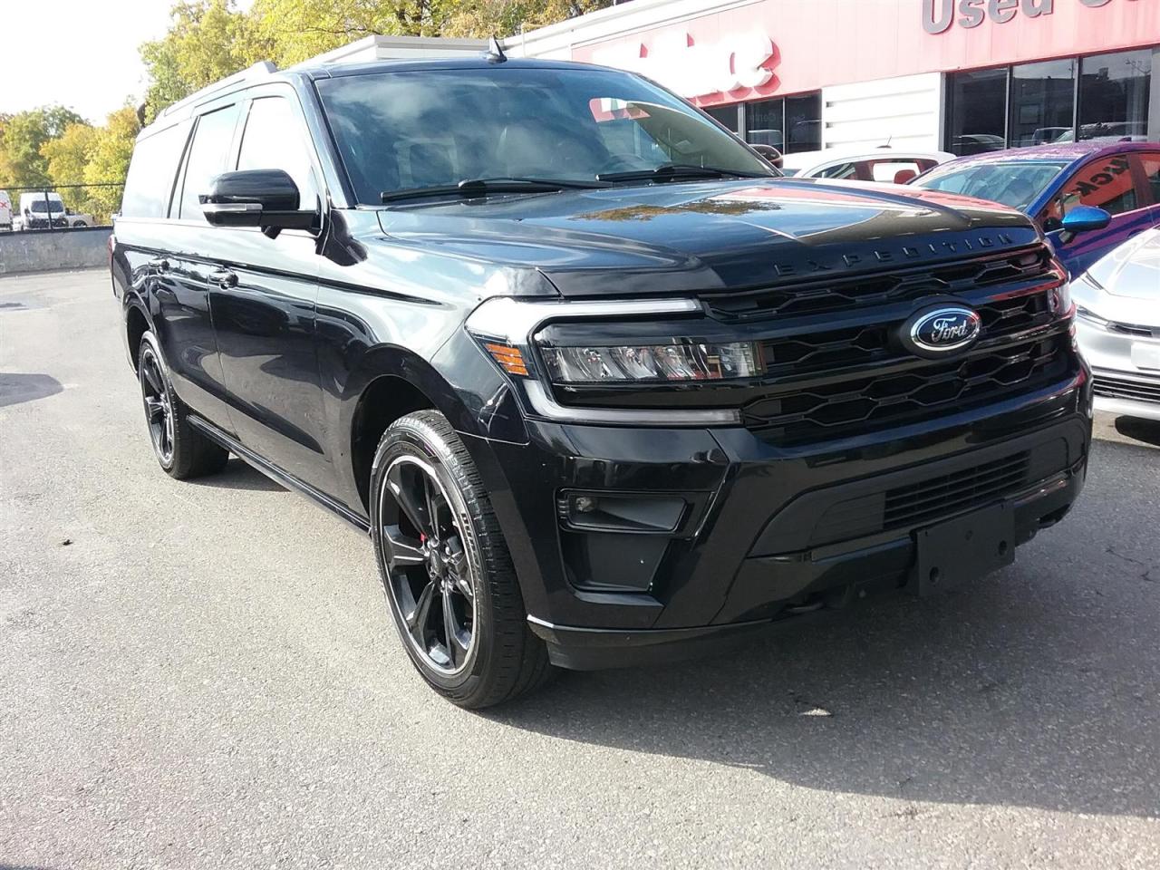 Used 2022 Ford Expedition MAX Limited | 4WD | 8 Passenger | Panoramic Sunroof for sale in Ottawa, ON