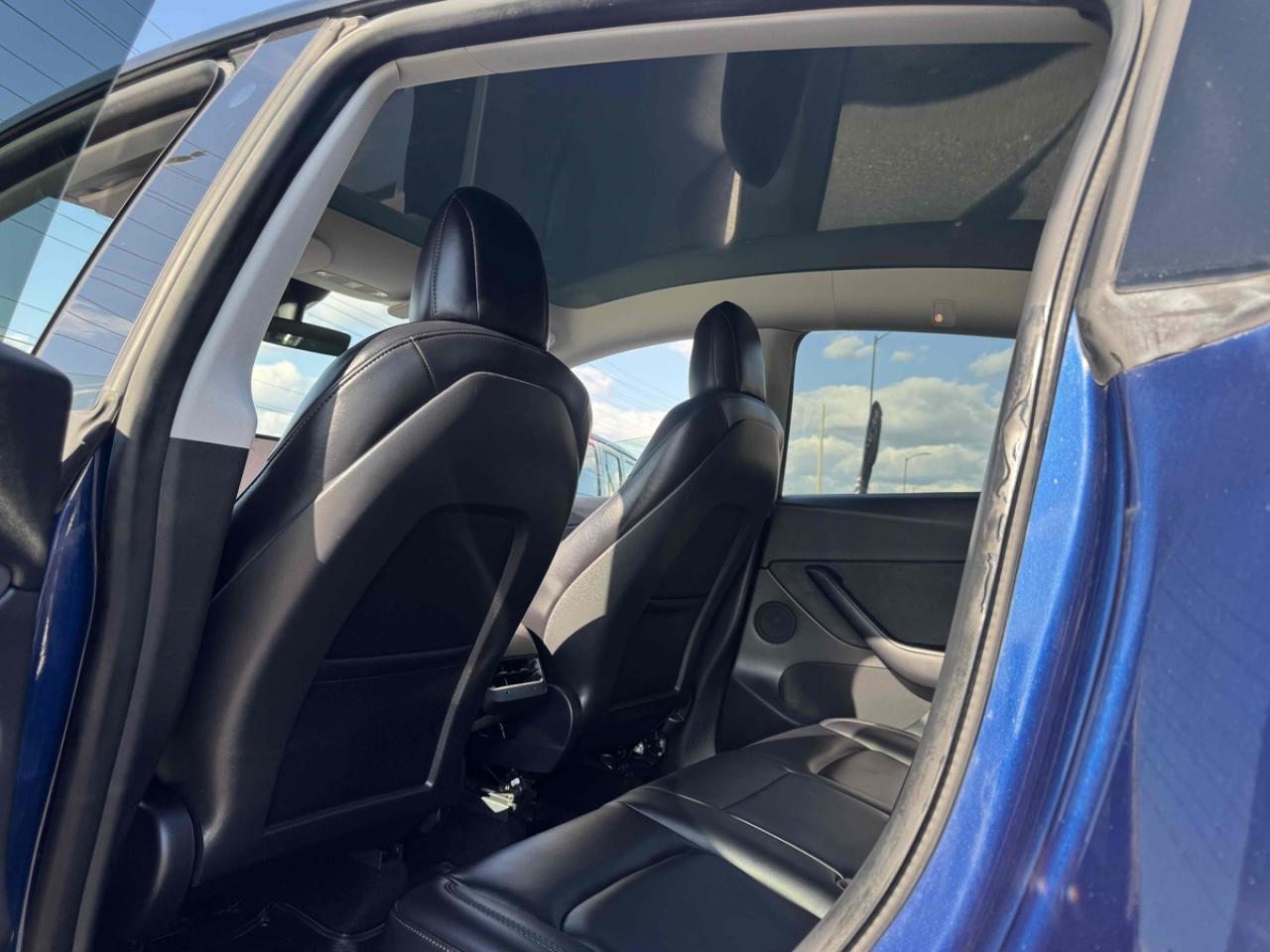 2022 Tesla Model Y LONG RANGE - Photo #16