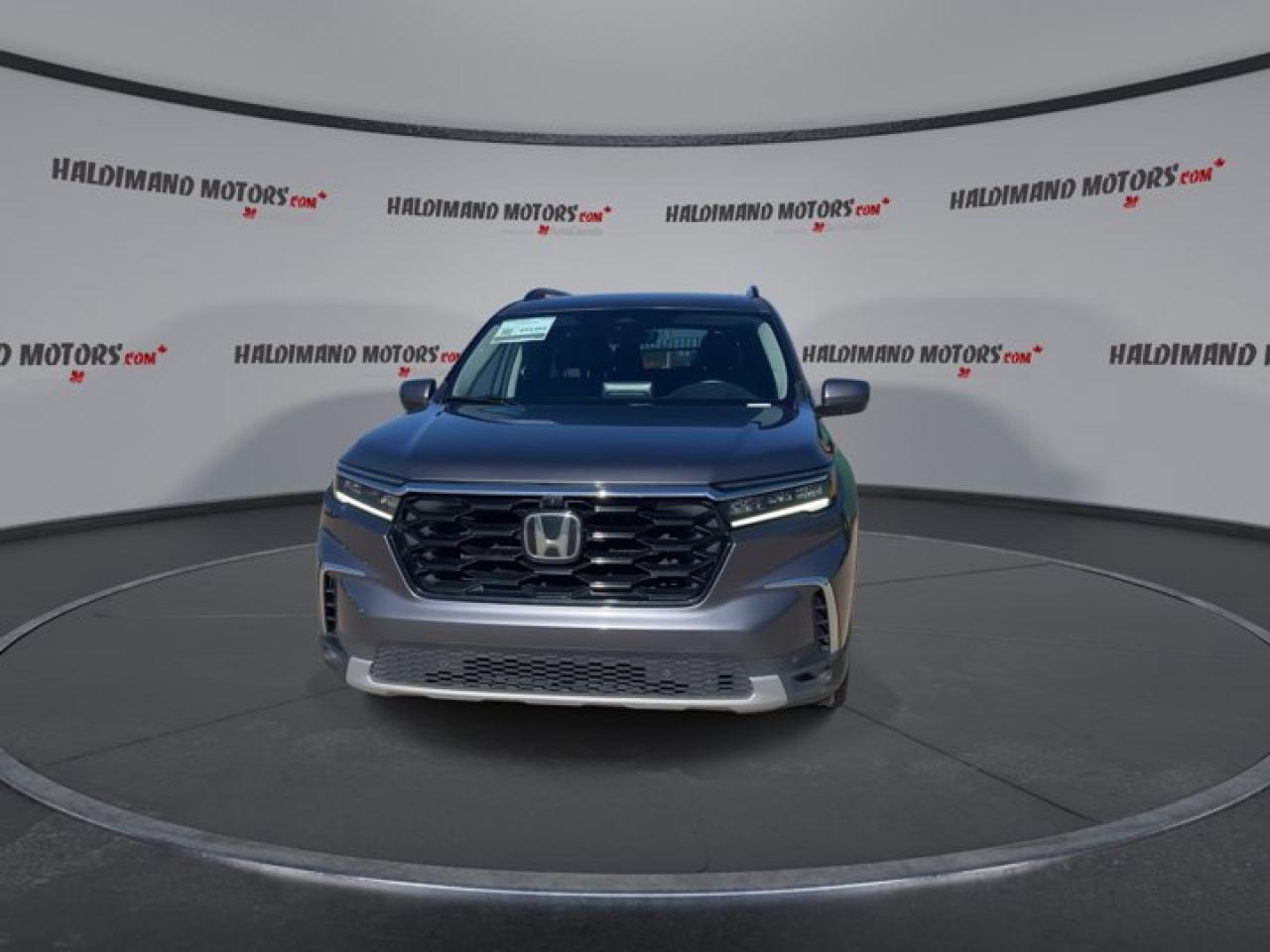 2023 Honda Pilot Touring AWD | No accidents Photo