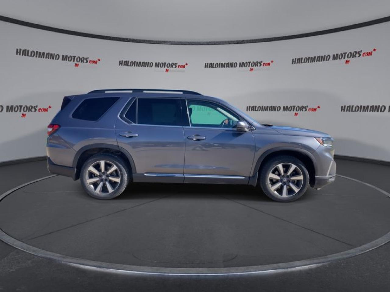 2023 Honda Pilot Touring AWD | No accidents Photo