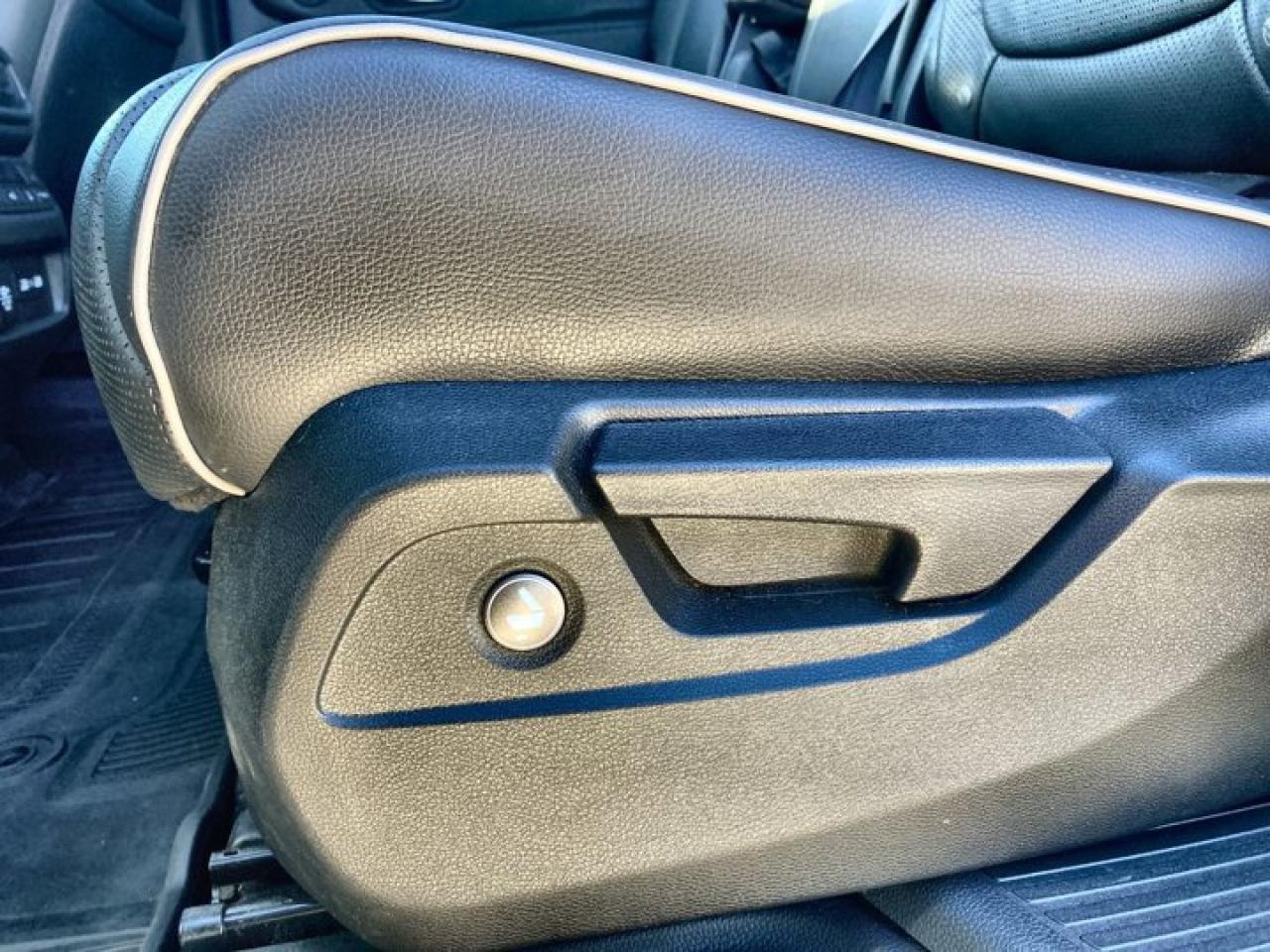 2023 Honda Pilot Touring AWD | No accidents Photo