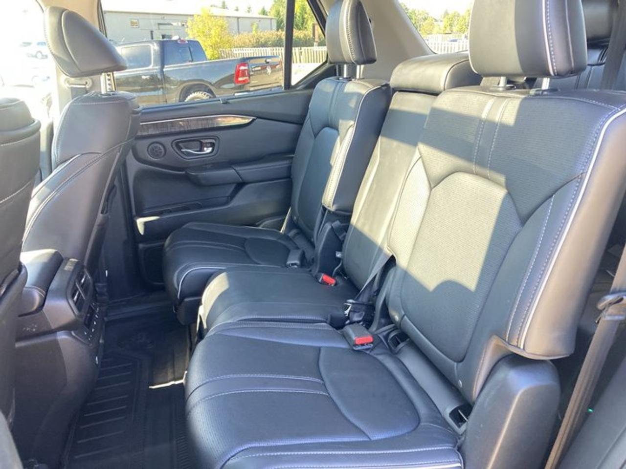 2023 Honda Pilot Touring AWD | No accidents Photo