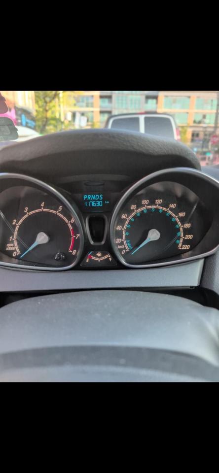 2019 Ford Fiesta SE - Photo #5