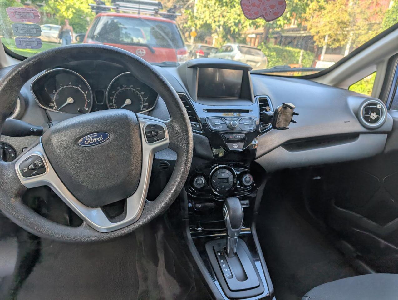 2019 Ford Fiesta SE - Photo #6