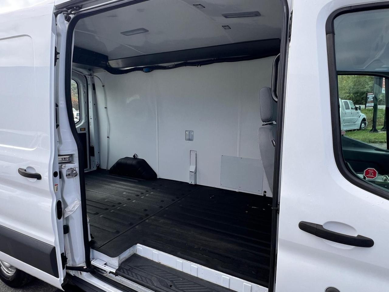 2017 Ford Transit Cargo Van  - Photo #11
