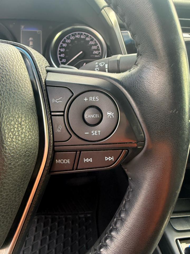 2018 Toyota Camry SE Photo39