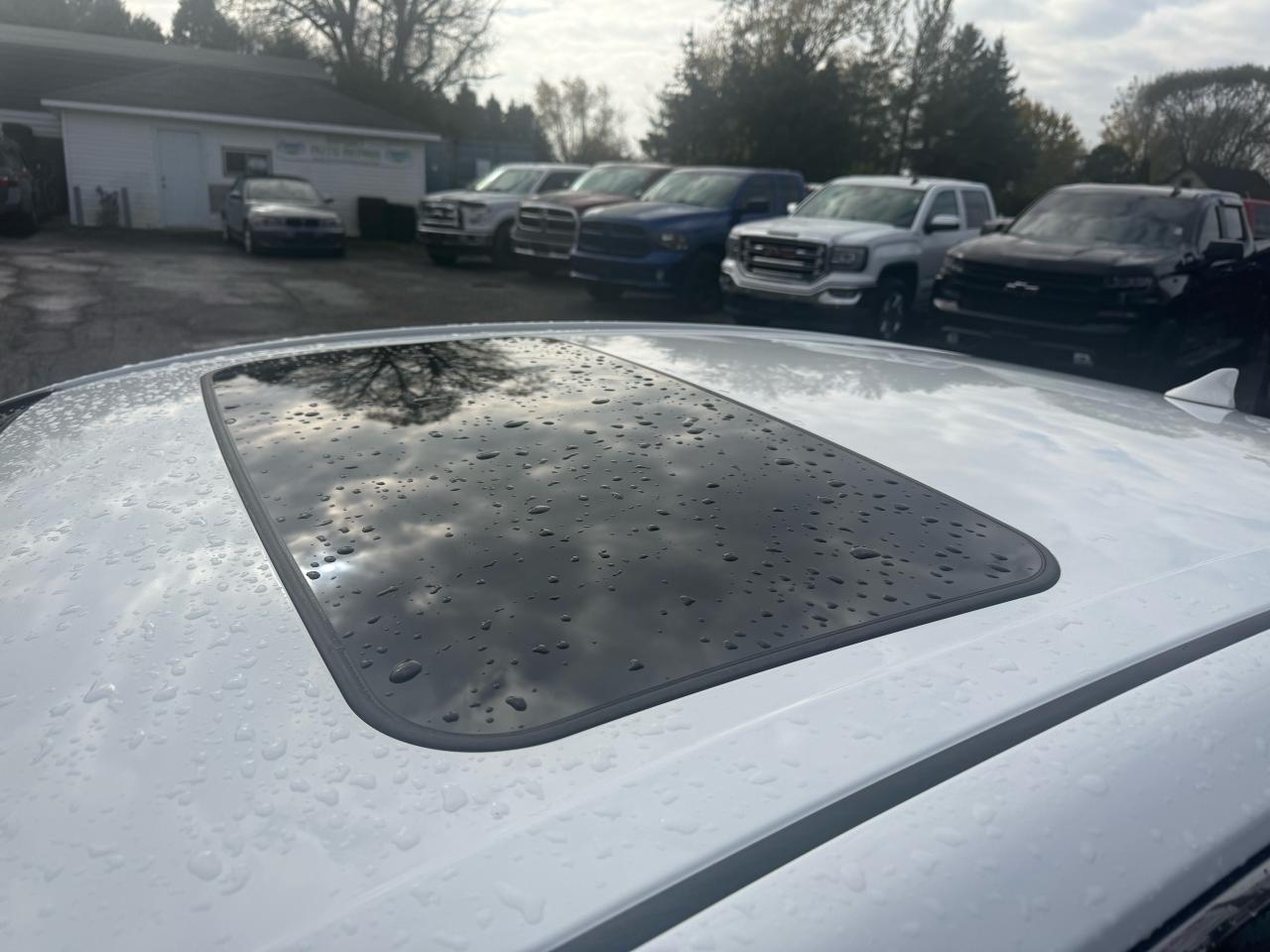 2018 Toyota Camry SE Photo10