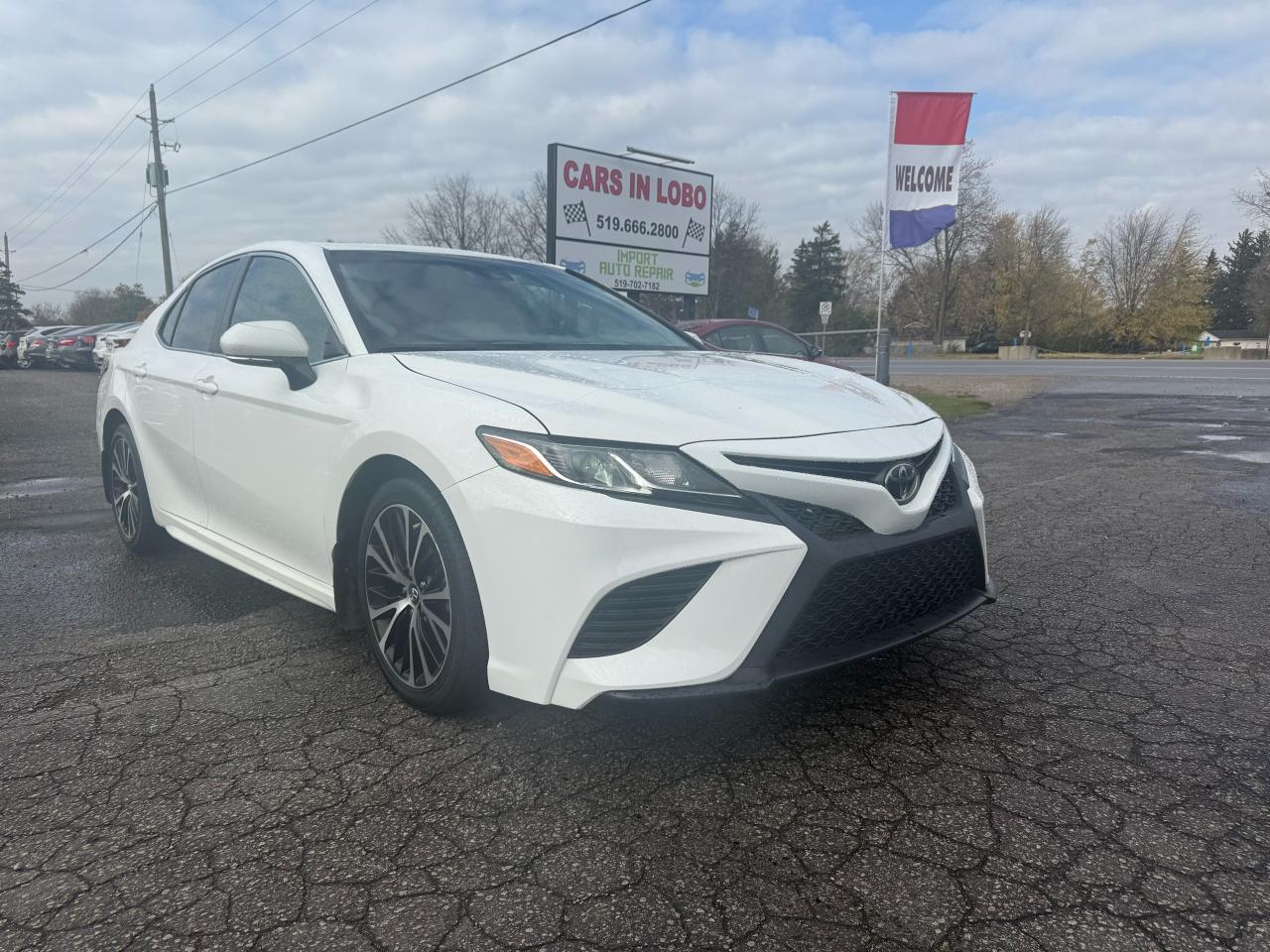 Used 2018 Toyota Camry SE for sale in Komoka, ON