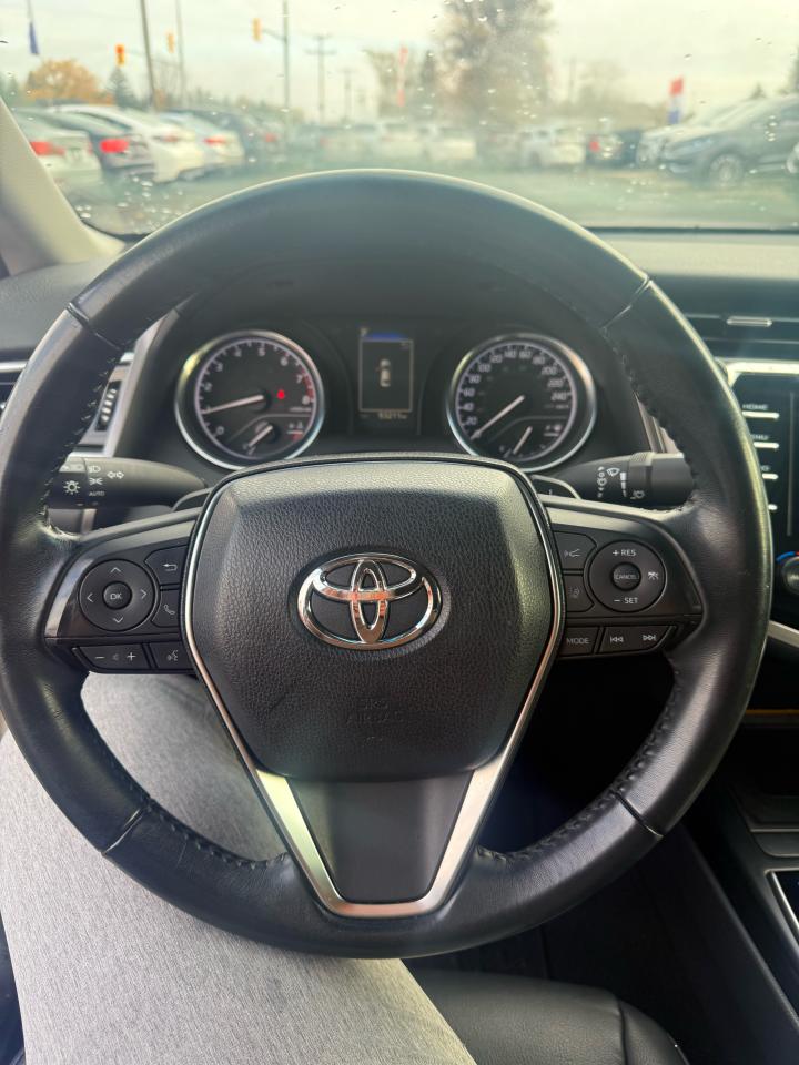 2018 Toyota Camry SE Photo38