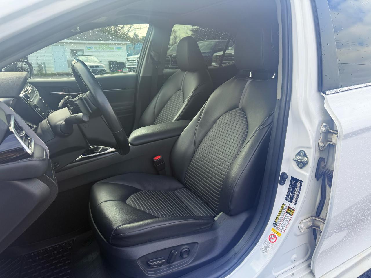 2018 Toyota Camry SE Photo