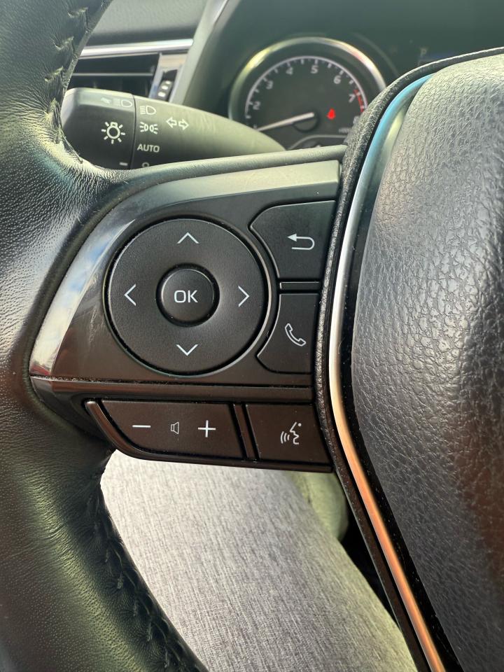 2018 Toyota Camry SE Photo40