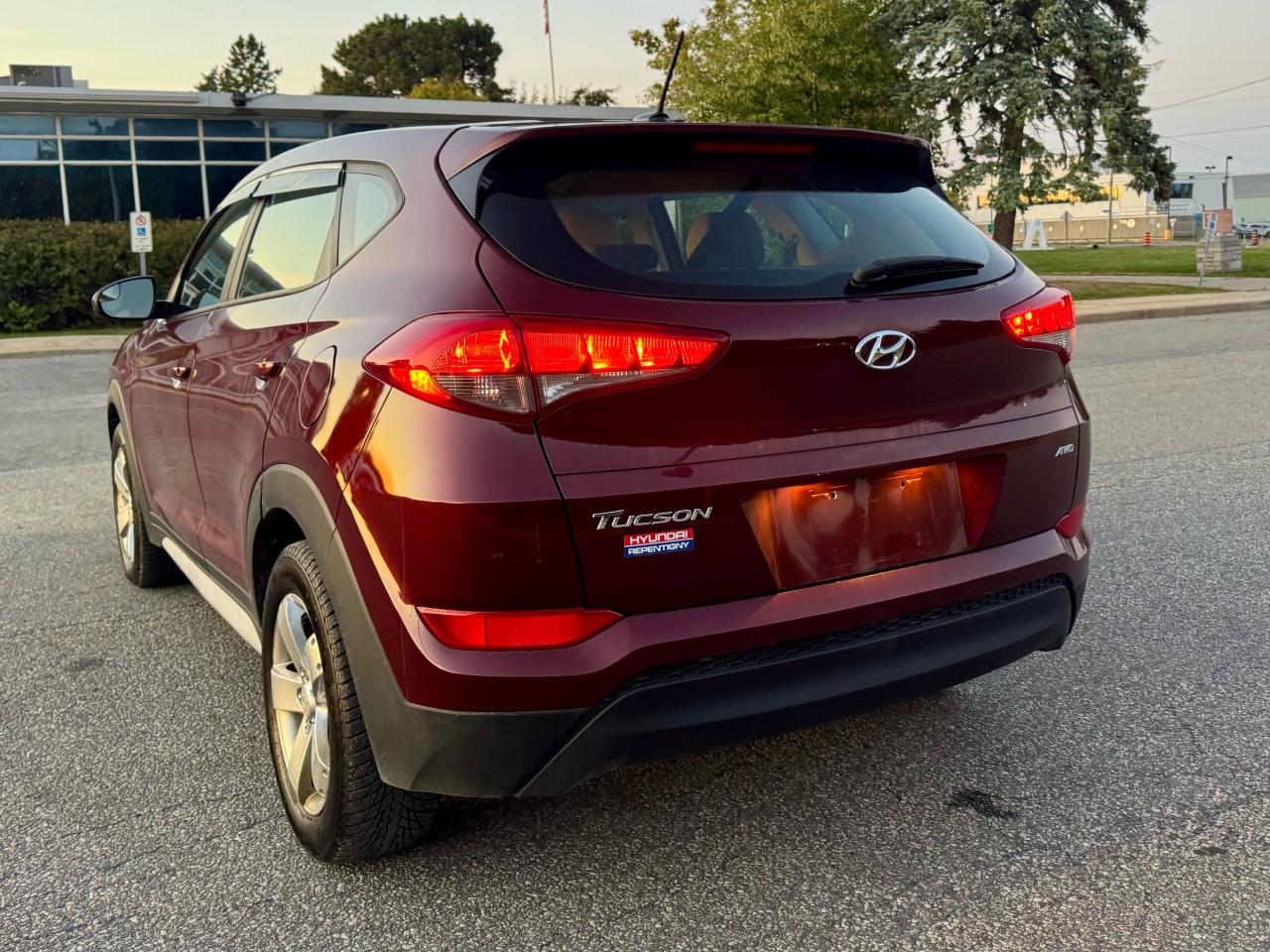 2017 Hyundai Tucson AWD 4dr 2.0L - Photo #6