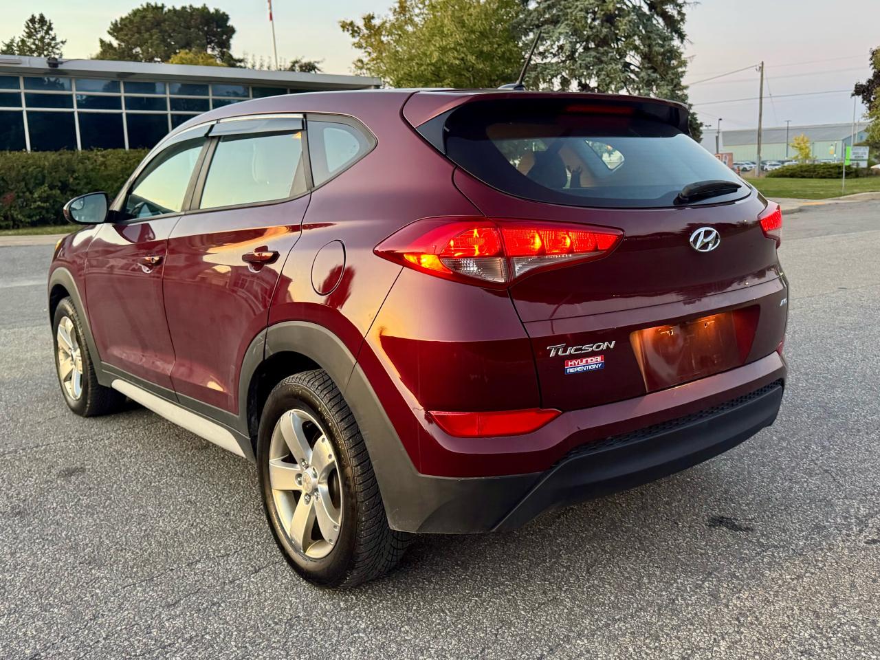 2017 Hyundai Tucson AWD 4dr 2.0L - Photo #2