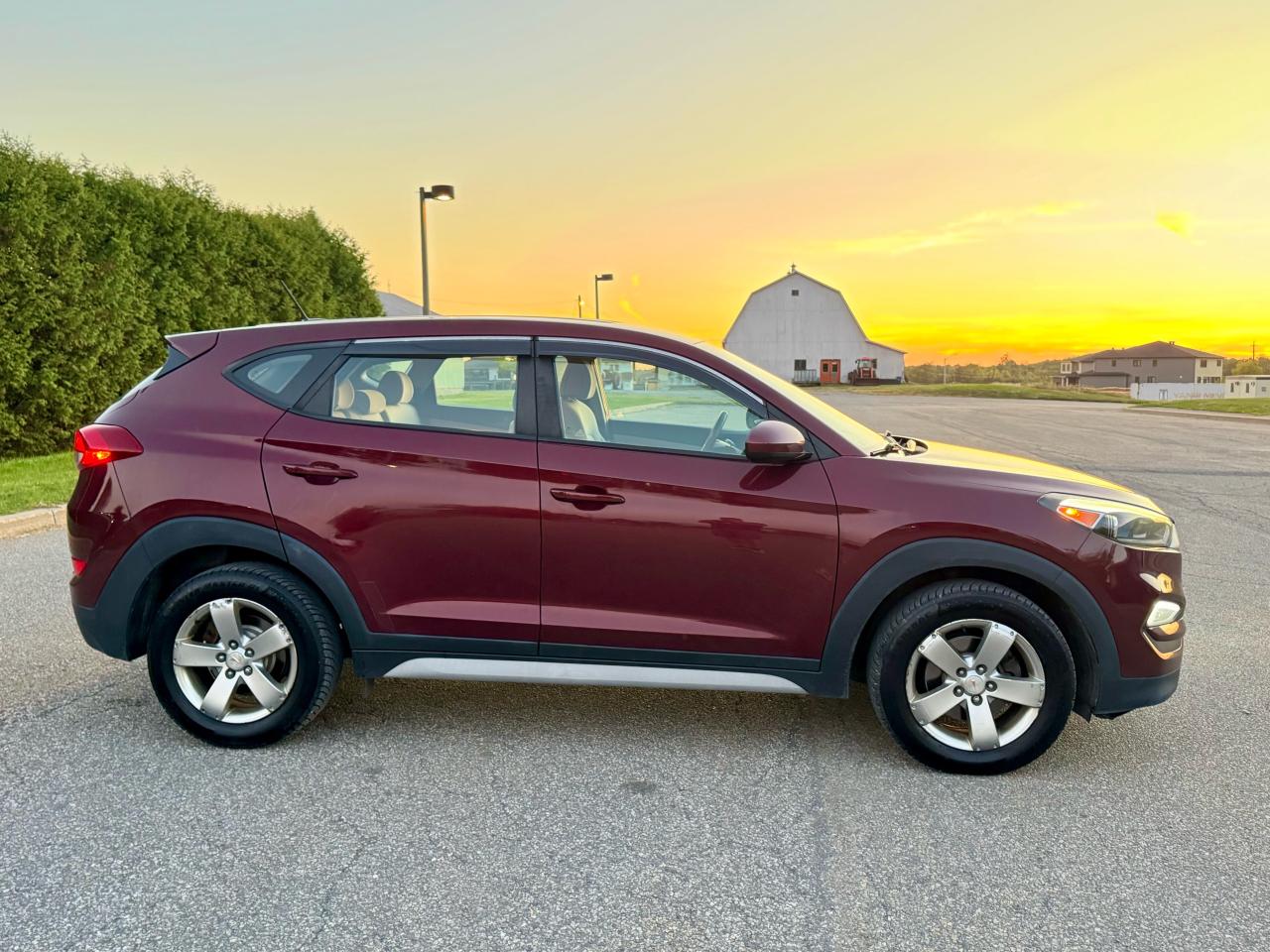 2017 Hyundai Tucson AWD 4dr 2.0L - Photo #11