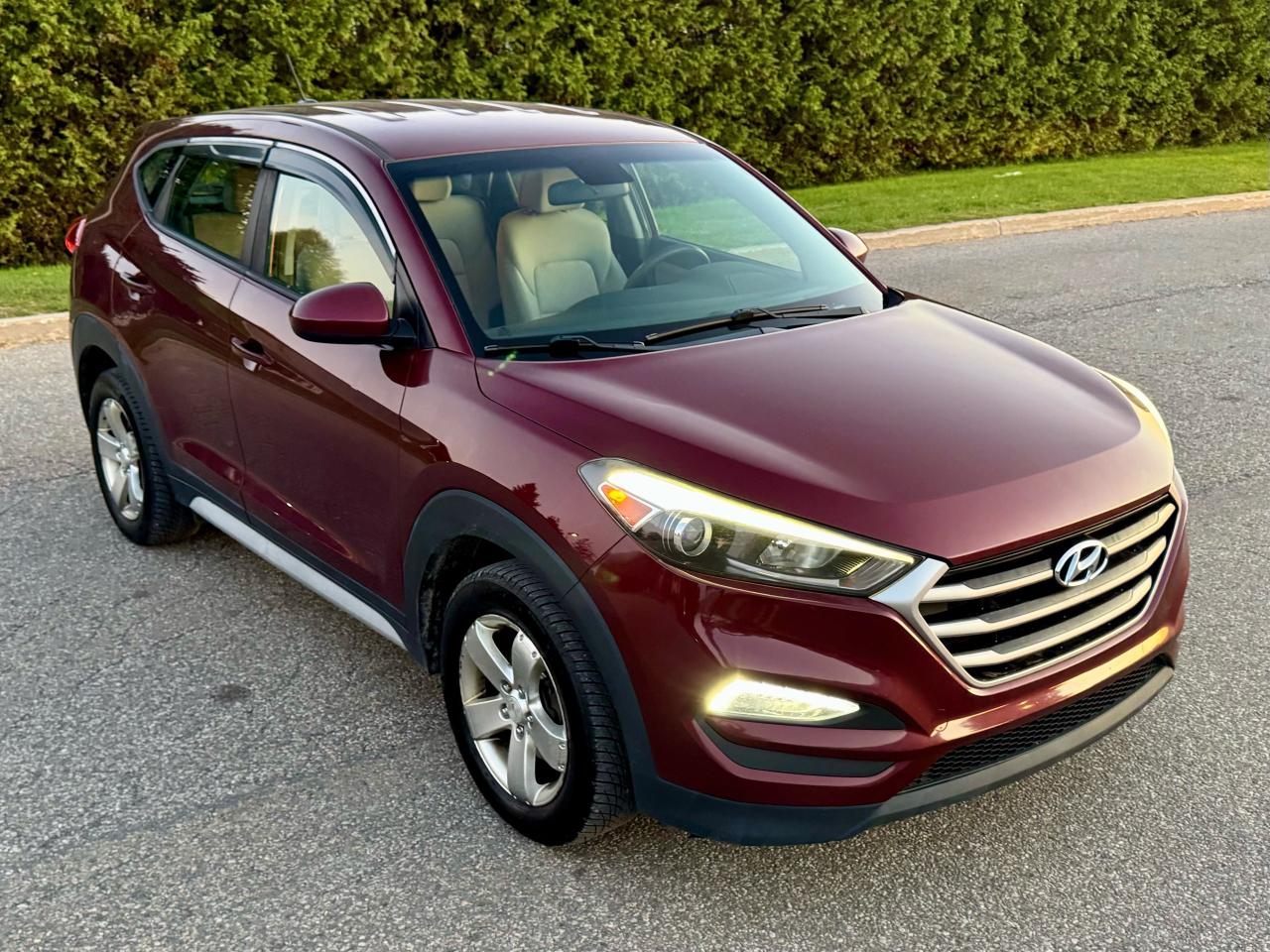 2017 Hyundai Tucson AWD 4dr 2.0L - Photo #9