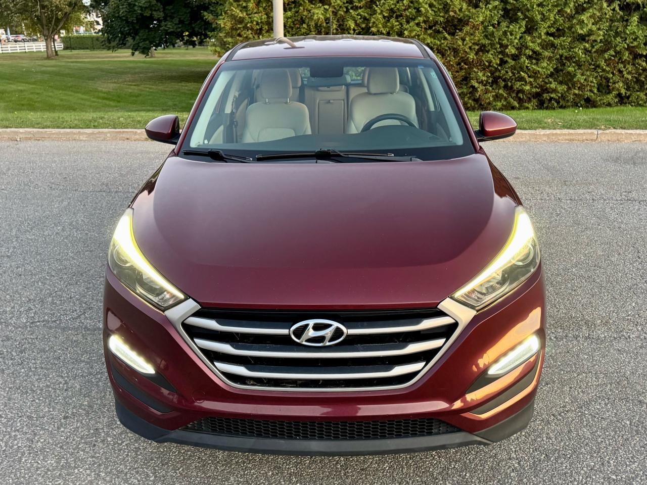 2017 Hyundai Tucson AWD 4dr 2.0L Photo3