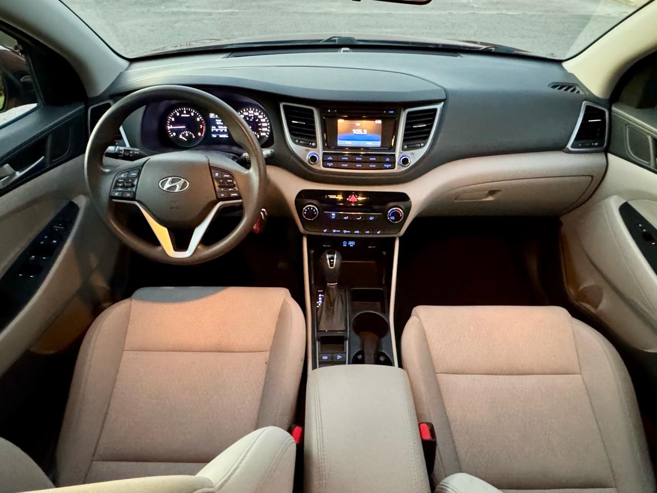 2017 Hyundai Tucson AWD 4dr 2.0L - Photo #5
