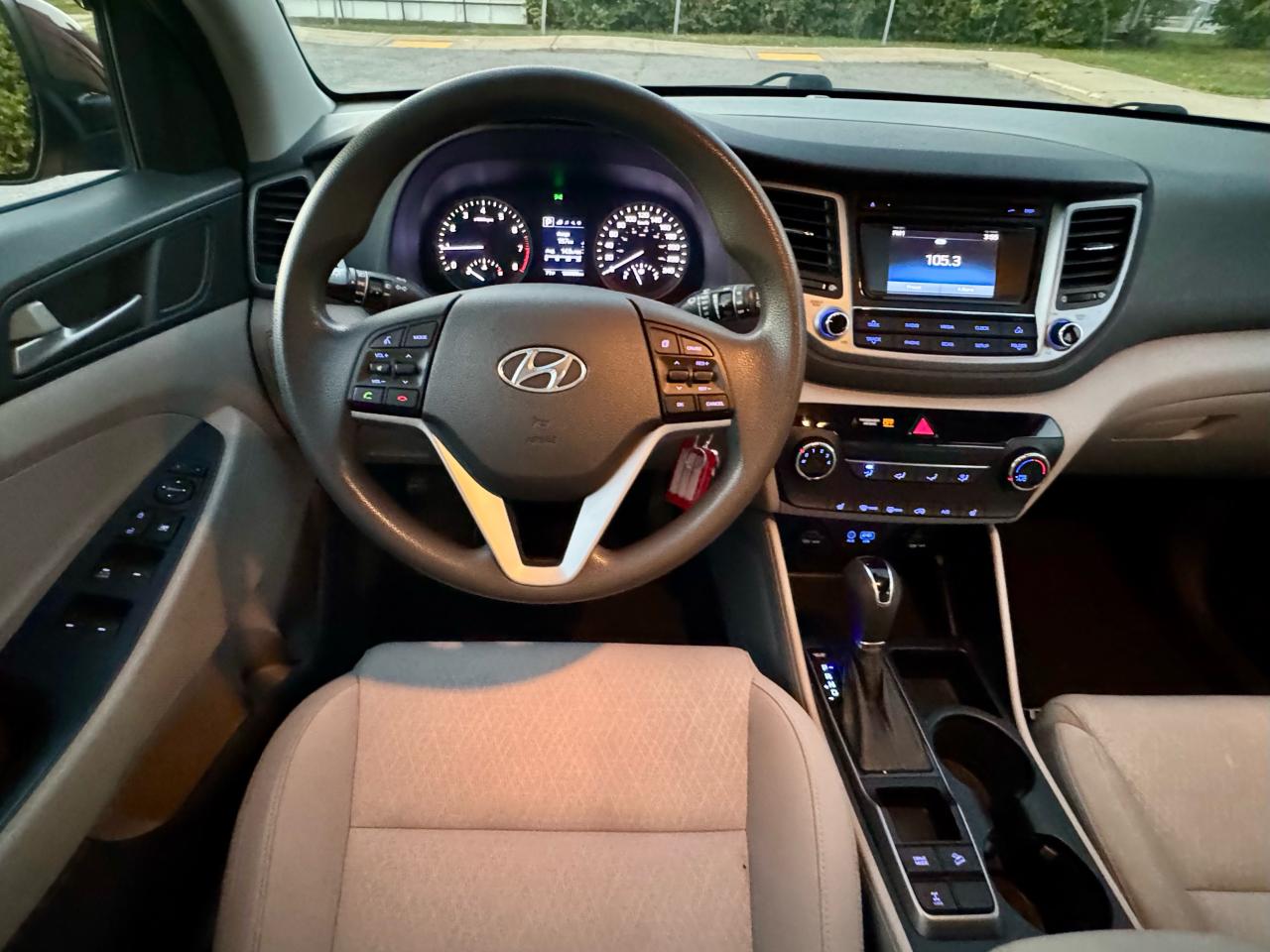 2017 Hyundai Tucson AWD 4dr 2.0L - Photo #17