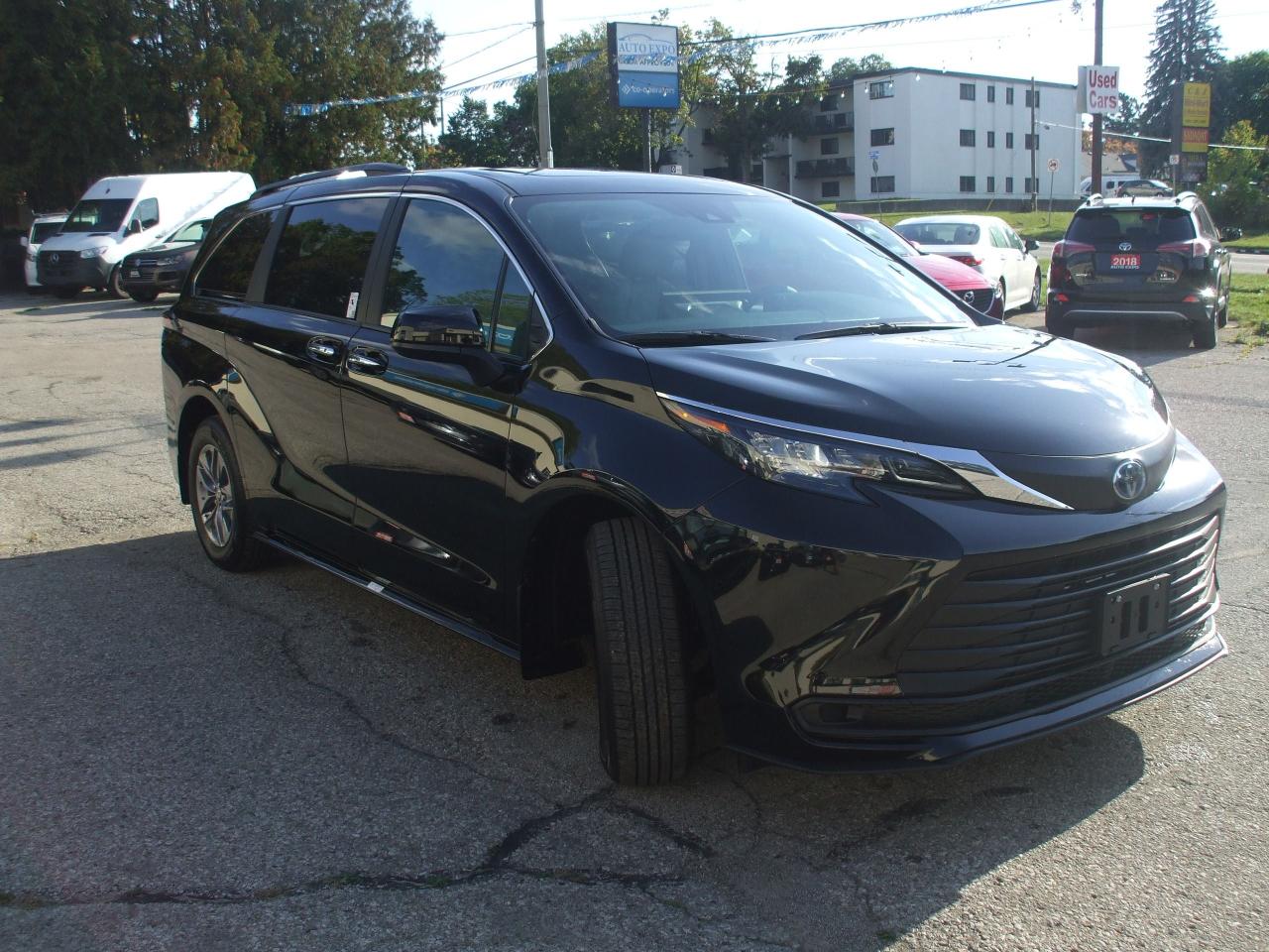 2025 Toyota Sienna XLE,Hybird,8 Passengers,2 keys,Certified,Leather - Photo #7